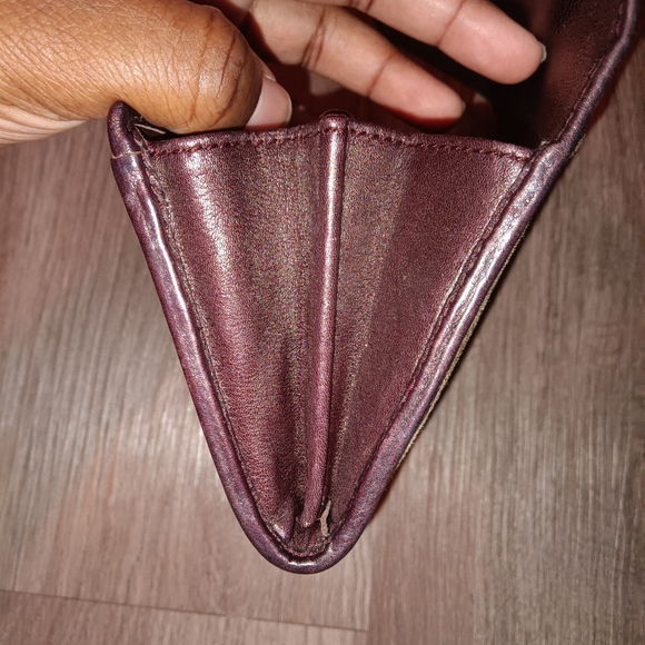 Gucci Authentic Brown Lovely Heart Monogram Bi-Fold Continental Guccisima Wallet - Picture 10 of 12